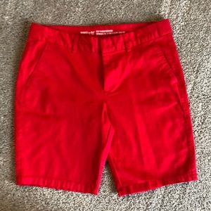 Gap 9 inch Bermuda shorts size 8